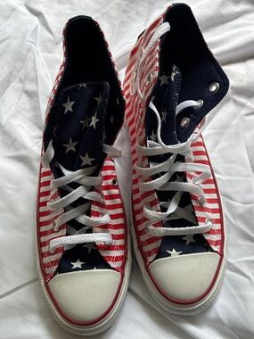 Converse Shoes 7.5/9.5